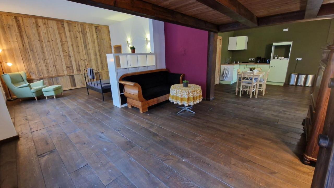 Liebevoll Sanierte Altbauwohnung Waldsieversdorf Bagian luar foto